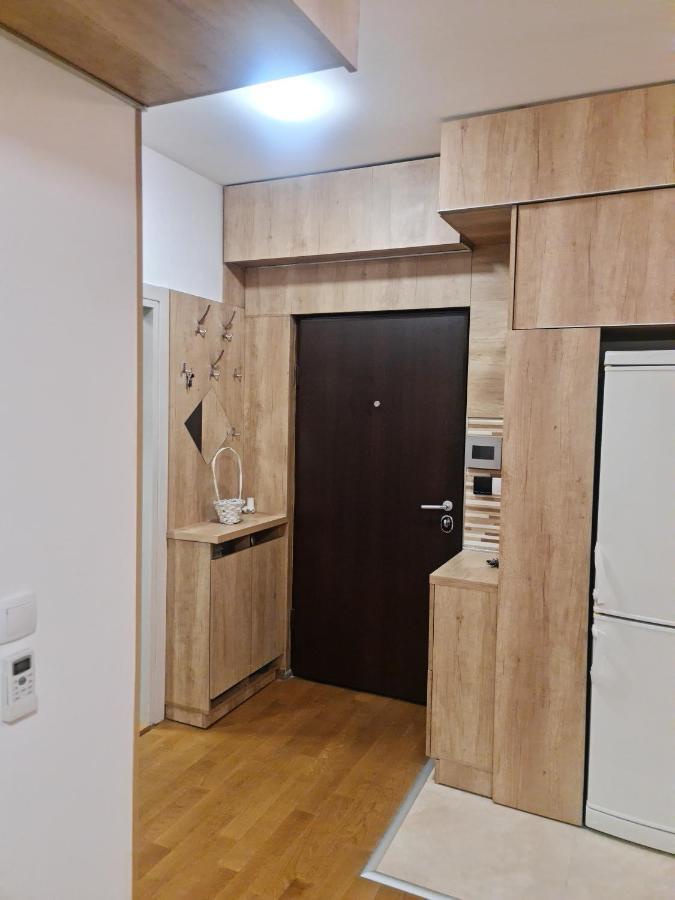 Porodicno-poslovni Udoban Stan