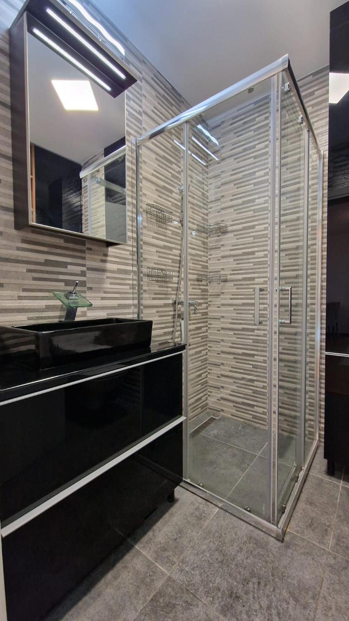 Apartman Porodicno-poslovni Udoban Stan