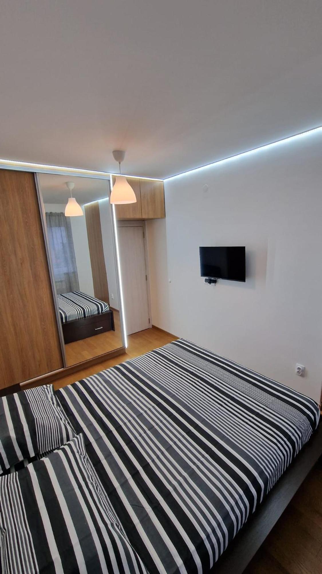 Apartman Porodicno-poslovni Udoban Stan *