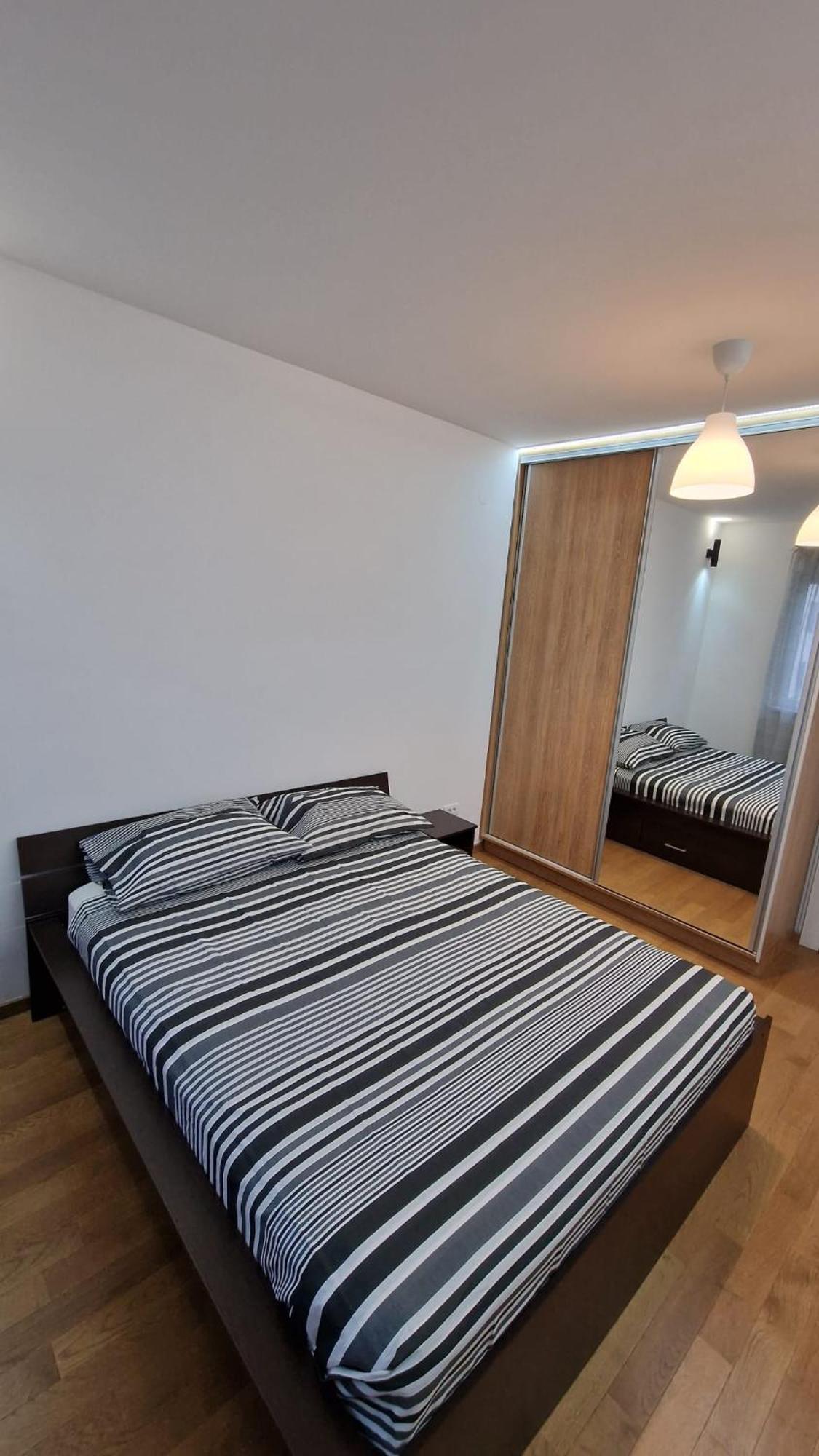 Apartman Porodicno-poslovni Udoban Stan *